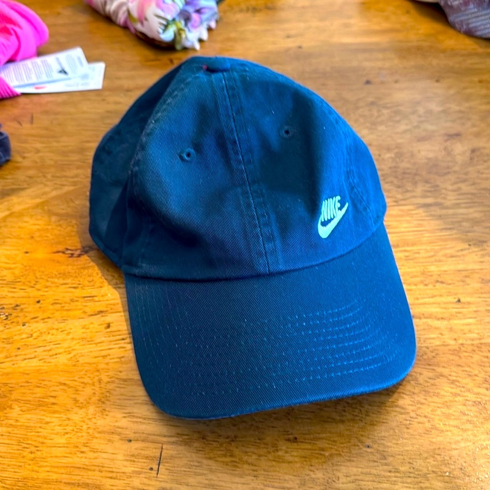 Teal blue like new condition Nike baseball cap